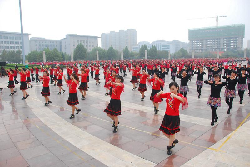 广场舞小程序.jpg 成都小程序开发